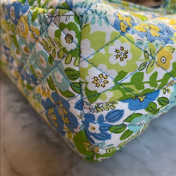 Vera Bradley Retired English Meadow Quilted Tote Bag - Picture 11 of 12